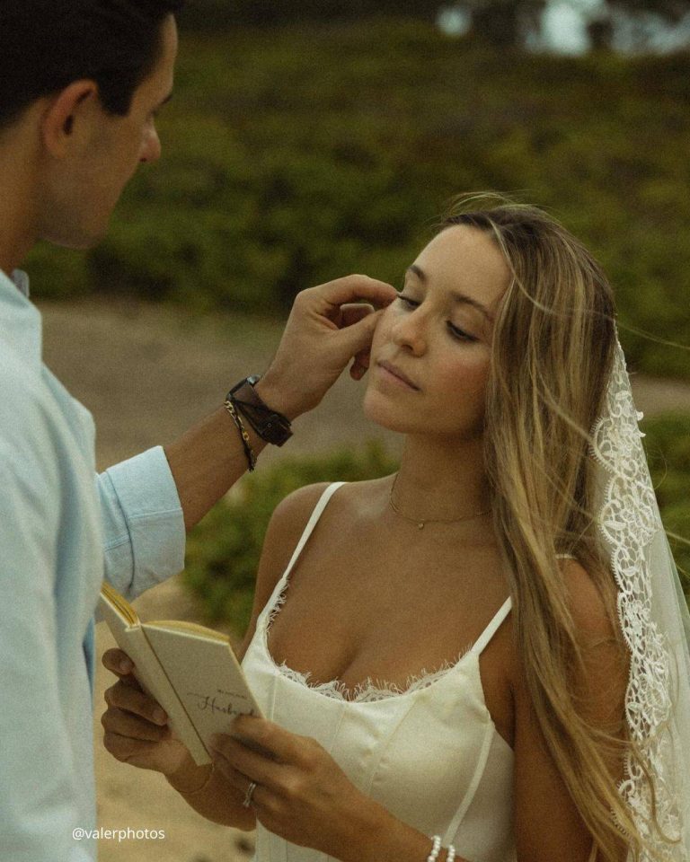36 Wedding Vows Ideas | Romantic & Personalized Examples