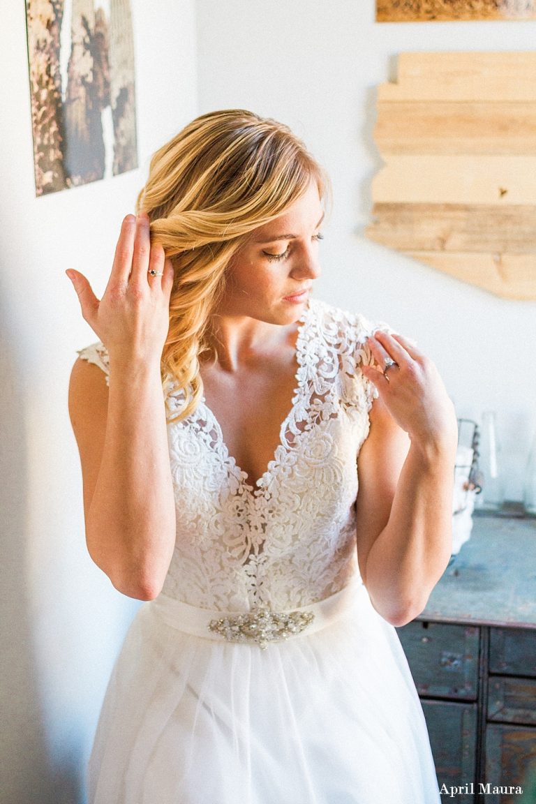 10 Items to Bring to Your Bridal Getting Ready Room