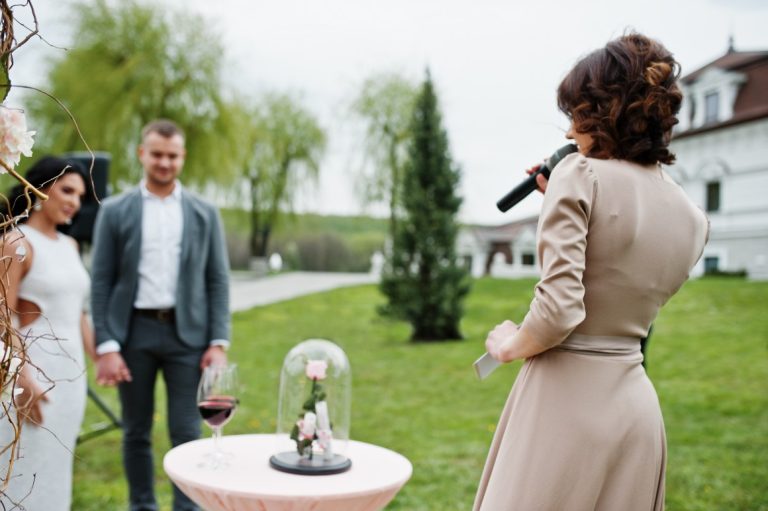 Mother Of The Bride Speech Guide with Examples | Wedding Speeches