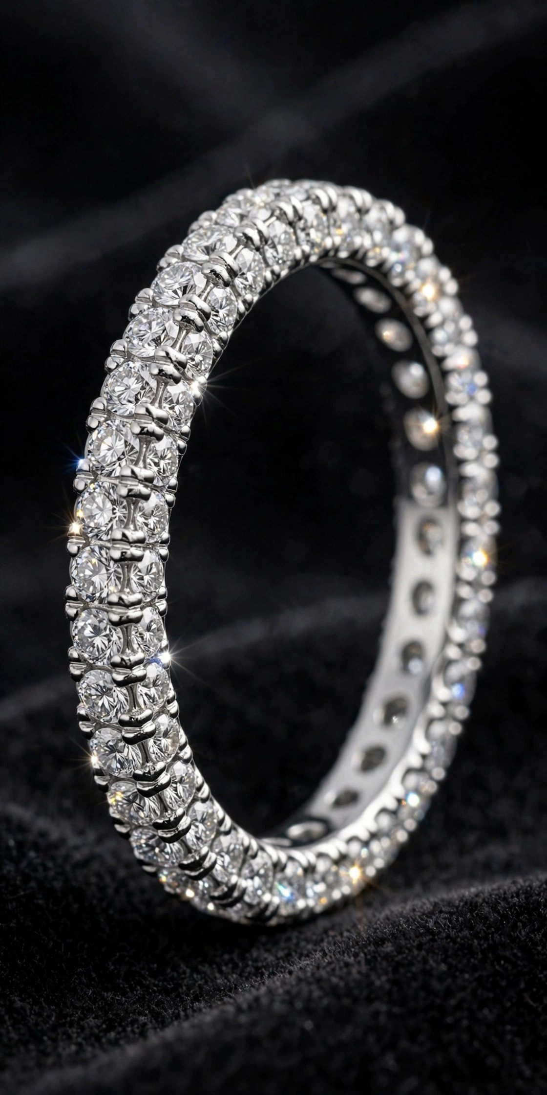 Curved eternity diamond band with stones around the full circle